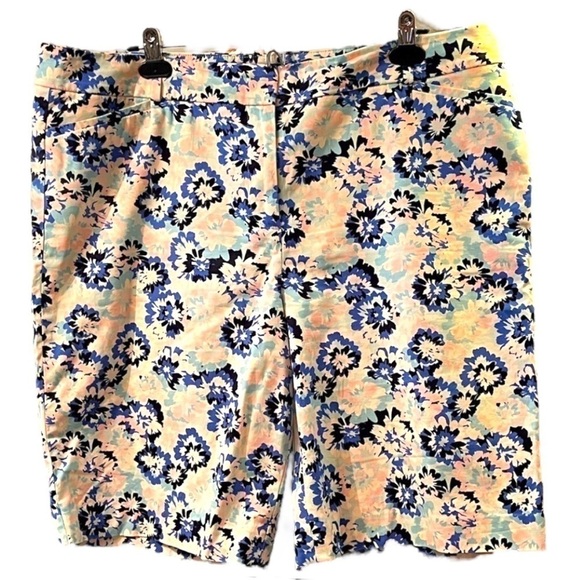 Talbots Perfect Floral Bermuda Shorts - Picture 2 of 7